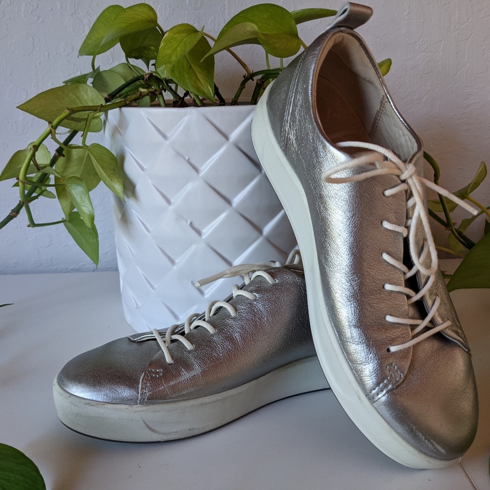 Silver Leather Metallic ECCO sneakers